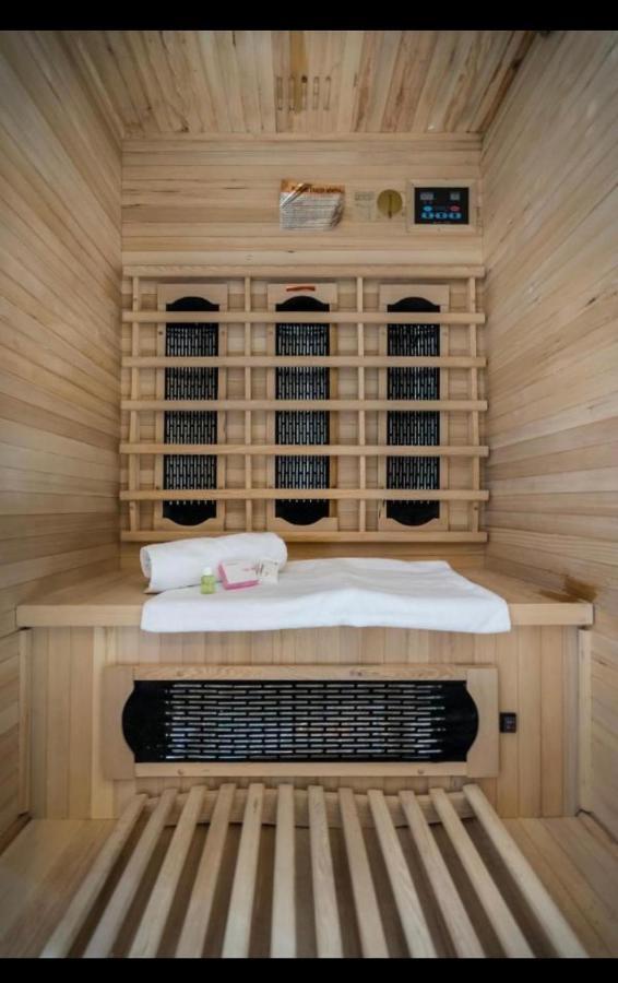 Apartment Center Studio With Sauna And Patio *